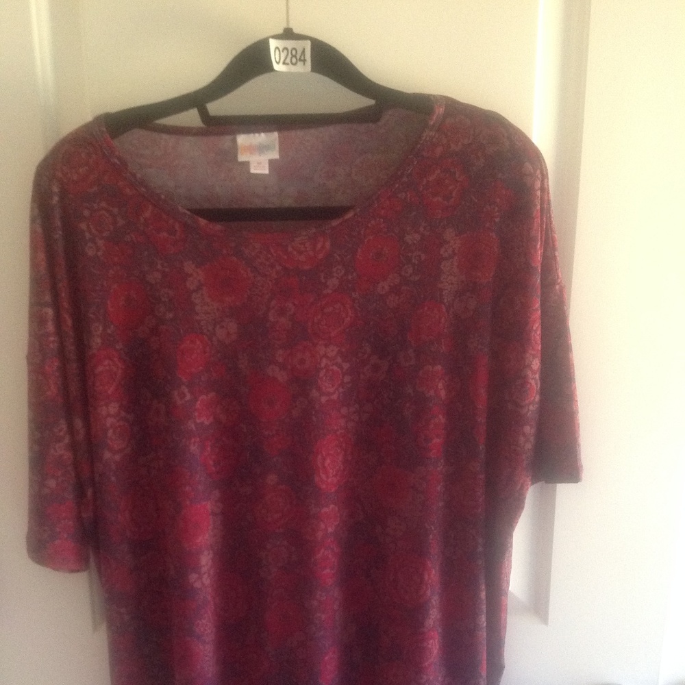 🎀🌷LuLaRoe – Irma – M – New without Tag – #284